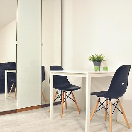 Nice And Comfy Studio Close To Old Town And Metro. Varsovia Exterior foto