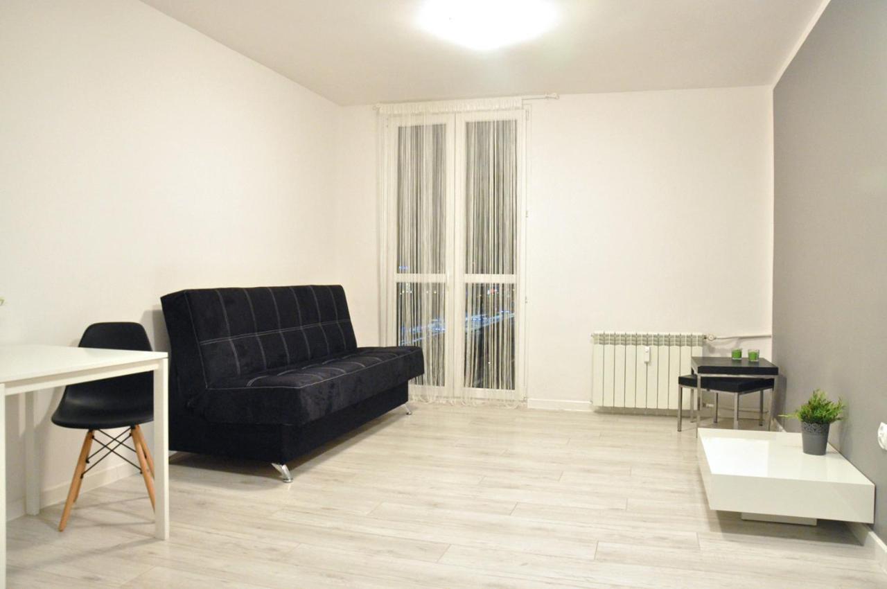 Nice And Comfy Studio Close To Old Town And Metro. Varsovia Exterior foto