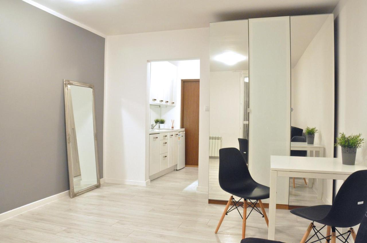 Nice And Comfy Studio Close To Old Town And Metro. Varsovia Exterior foto